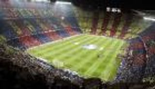 برشلونة يغري الراعي القطري بملعبه لحل المشاكل المالية