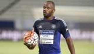 لاعب العين السابق يجنب