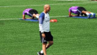 زيدان يرفع الحمل التدريبي للاعبي الريال