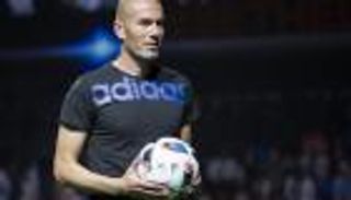 زيدان: فرنسا قدمت أداءً رائعاً في اليورو