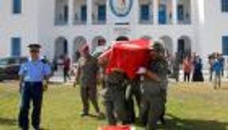 زوجة تونسي قتل في تفجير إسطنبول: فعل المستحيل لإنقاذ ابنه