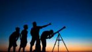 هل يمنع كسوف الشمس الخميس تحري هلال عيد الأضحى؟