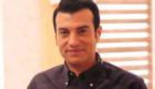 الشرطة تكذّب إيهاب توفيق في اتهامه طالبين بسرقته