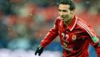 بالفيديو .. استقبال أسطوري لـ"أبو تريكة" وصافرات استهجان في احتفالية الكويت