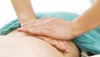 فيديو.. "كايروبراكتيس" علاج فوري لآلام الظهر والرقبة بدون جراحة