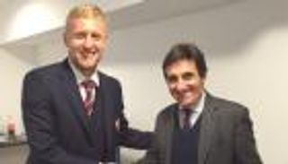 تورينو يقطع الطريق على مانشستر يونايتد ويجدد عقد قائده