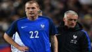 "الأدوار الثانوية" تدفع ماتيو لاعتزال اللعب الدولي