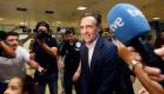 برانديلي يصل فالنسيا لتوقيع عقده مع "الخفافيش"