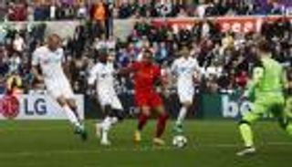 ميلنر يقود ليفربول للمركز الثاني في البريميرليج