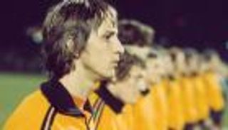 الكشف عن جانب جديد من حياة الراحل كرويف