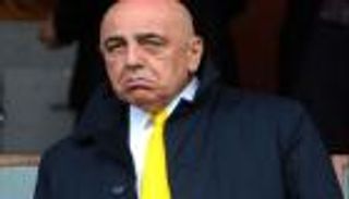 جالياني يلمح إلى رحيله عن ميلان بعد "30 سنة خدمة"