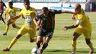 المغرب الفاسي يطيح بالجيش الملكي من كأس العرش