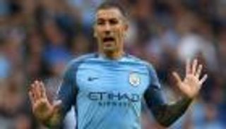 بالفيديو.. النيران الصديقة تمنح السيتي رقما سلبيا في البريميرليج