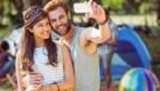 تحذير مهم جدا.. السيلفي يهدد حياتك العاطفية