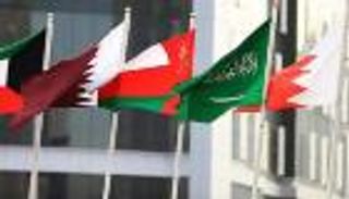 زخم الاقتصاد في الخليج يفقد بريقه.. وتوقعات بتراجع التصنيف