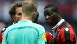 اعتراف الحكم يبقي سجل بالوتيلي نظيفا