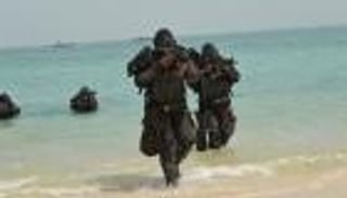  بالصور.. مناورات كبرى للبحرية السعودية