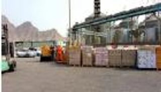 وزير يمني: استهداف سفينة المساعدات الإماراتية جريمة إرهابية