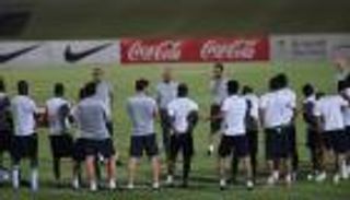 السعودية تنتظر أول فوز على استراليا منذ 19 عاما