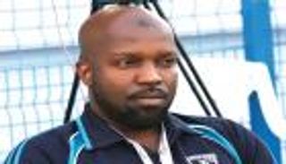 رباعية الشارقة تطيح بـ"المواطن الوحيد" في الدوري الإماراتي