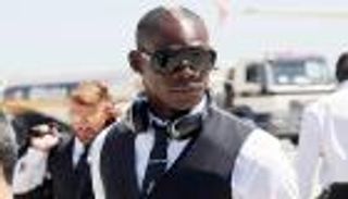 بالوتيلي تعاقد مع نيس لأسباب "مناخية"