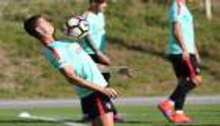 بالفيديو.. رونالدو يستعد لتصفيات المونديال بركلة "رابونا"