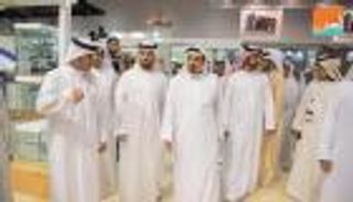 بالصور.. كاميرا "العين" ترافق حاكم عجمان في جولته بمعرض الصيد والفروسية