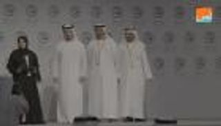 بالفيديو.. الإمارات تكرم المعلم في منتدى "قدوة"