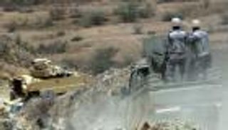 الجيش اليمني يحاصر الحوثيين في "هيلان".. واستئناف معركة تحرير صنعاء