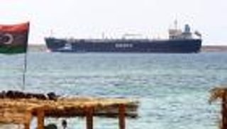 ميناء الزويتينة الليبي يستأنف أنشطته النفطية