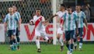 باوزا يكشف سلبيات الارجنتين في التعادل مع بيرو