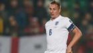 قائد إيفرتون خارج حسابات إنجلترا بسبب الإصابة