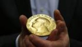 إنفوجراف.. تعرف على الفائزين بنوبل للسلام خلال 10 سنوات