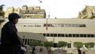 رغم انزعاج القاهرة من "مخاوف غير مبررة".. بريطانيا تحذر رعاياها