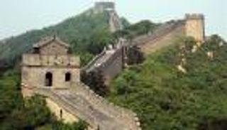 انهيار قنطرة عمرها 500 سنة في الصين بسبب العواصف