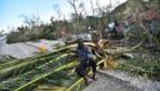 بالصور.. "ماثيو" يقتل 900 في هايتي قبل اجتياح أمريكا