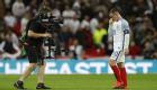 ساوثجيت يدافع عن روني بعد صيحات استهجان