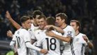 بالفيديو.. ثنائية أخرى لمولر في فوز سهل لألمانيا