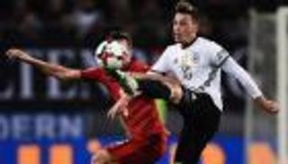 أوزيل أفضل صانع أهداف لألمانيا منذ 2009