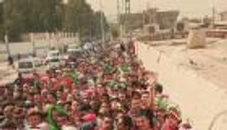 بالصور.. زحف جزائري لمساندة "الخضر" قبل ساعات من موقعة الكاميرون