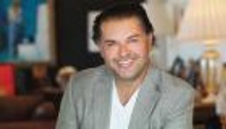 وردة بيضاء من راغب علامة لفنانة شهيرة في حفل لندن