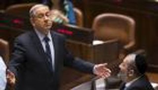 بهذه الوسيلة.. إسرائيل تعاقب نواب العرب المقاطعين لجنازة بيريز