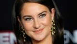 القبض على الممثلة الأمريكية شايلين وودلي.. ما تهمتها؟