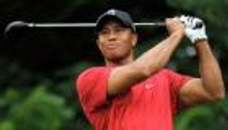 تايجر وودز يؤجل عودته لملاعب الجولف