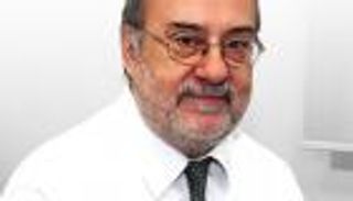 عداء بيكيه "الملتزم" للريال وليس لإسبانيا