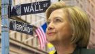 "ويكيليكس" يفضح ازدواجية كلينتون حول "وول ستريت"