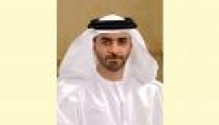 سيف بن زايد يزور أحد مراكز تدريب القوات البرية