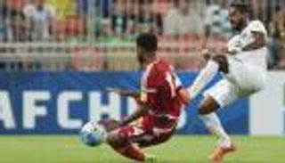 فيديو: مارفيك يهزم مهدي علي في مباراة "مسرح العرائس"