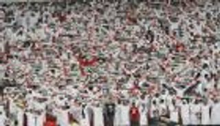 جماهير إماراتية تغرد لإقالة مهدي علي