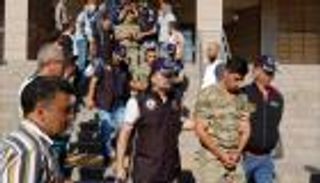 مقصلة تركيا.. اعتقال 215 شرطيا على خلفية انقلاب يوليو